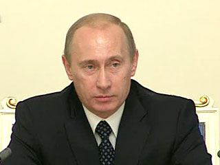 Председатель правительства РФ Владимир Путин поздравляет с победой на чемпионате мира российских хоккеистов и болельщиков