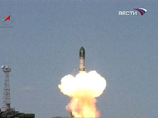 С космодрома Байконур была запущена ракета-носитель РС-20 по программе 
