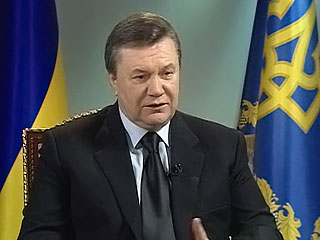 Янукович принес на совещание наркотики! 